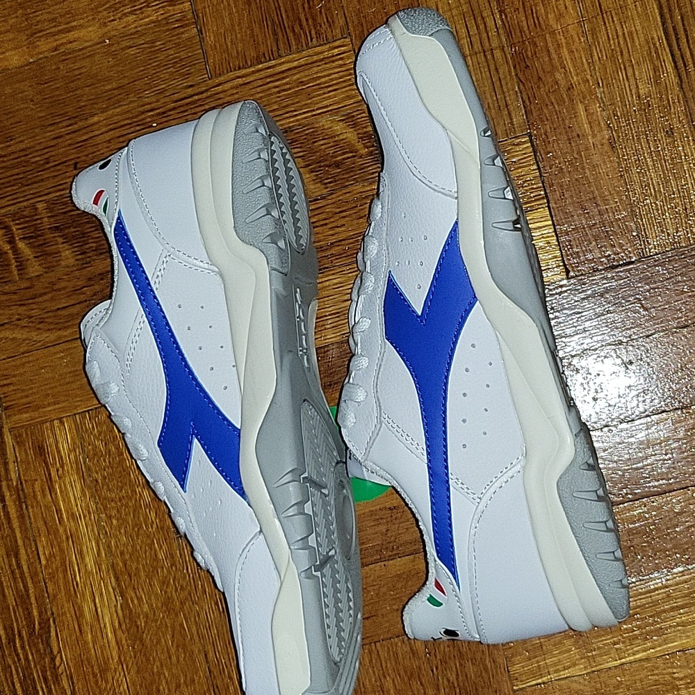 DIADORA MAVERICK
